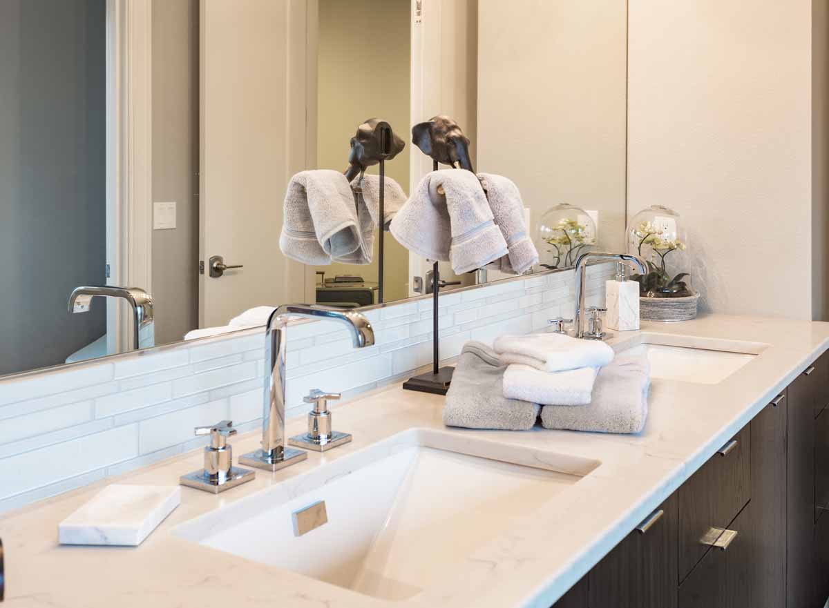 classic-dual-sink-marble-top-bathroom